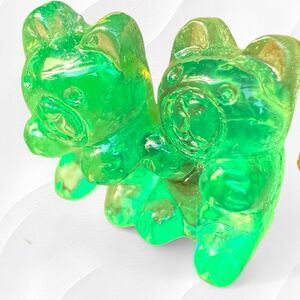 Green Gummy Bear Clip-On Earrings – Playful Retro Candy-Inspired Style